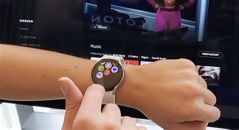 Rezultat imagine pentru Android Watch App