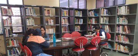 Welcome to SJMC - College of Journalism and Mass Communication