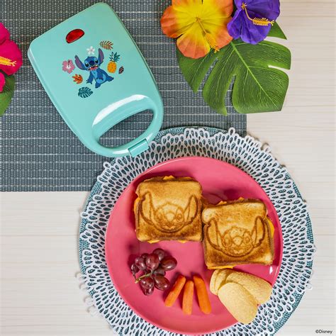Amazon.com: Uncanny Brands Disney Lilo and Stitch Single Sandwich Maker ...