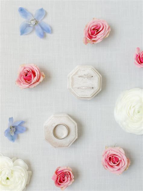 Magdalena Studios | A Springtime Overbrook Golf Club Wedding