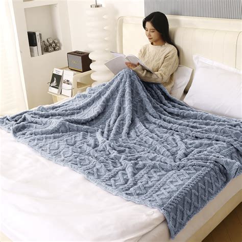 220 GSM Flannel AC Throw Blanket Double Bed Queen, 200x230 cm / 6.5x7 ...