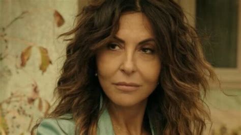 A Testa Alta, trama, cast, curiosità, quando in onda, Sabrina Ferilli