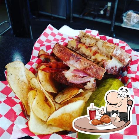 Blue Line Grill, South Park Township - Restaurant menu, prices and reviews