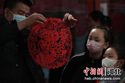 石家庄：传统手工“兔”迎新年（组图）——中国新闻网河北