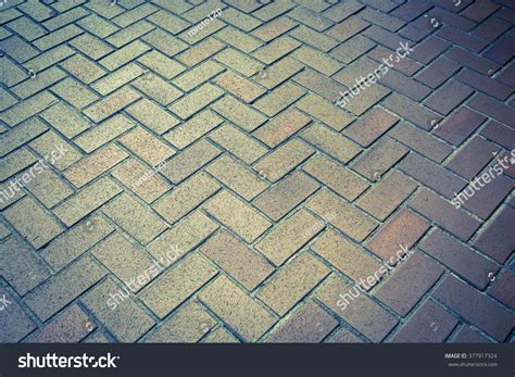 Making Stone Pavement 的图像结果