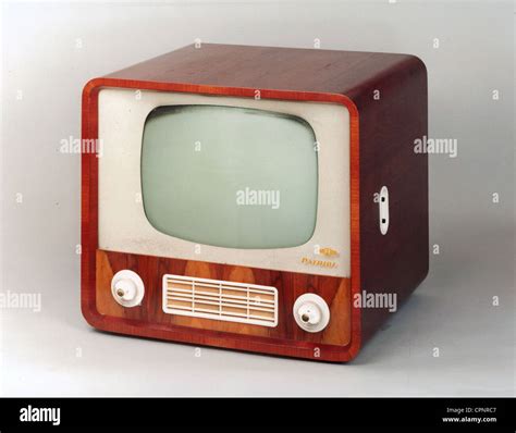 First TV Set 的图像结果