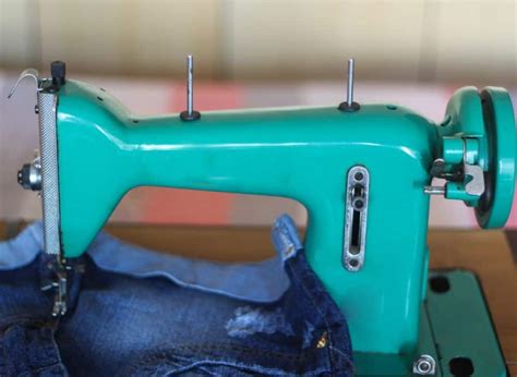 Vintage Sewing Machine 的图像结果