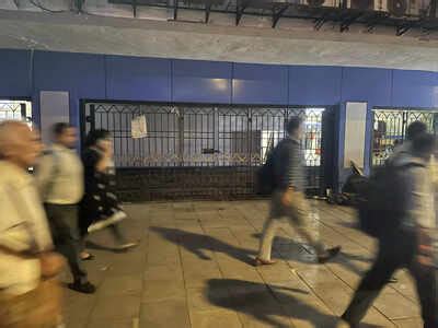 Churchgate station public obstruction encroc - Times of India