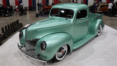 You Can Walk Ram's Electric 1500 Pickup Truck Like a Huge Robot Puppy - TrendRadars