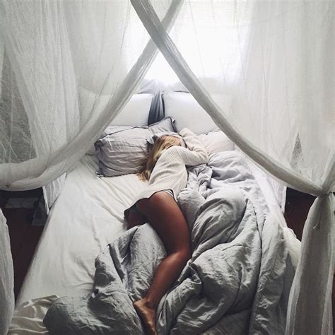 Bedroom Boudoir Photography - Women'S Bathroom