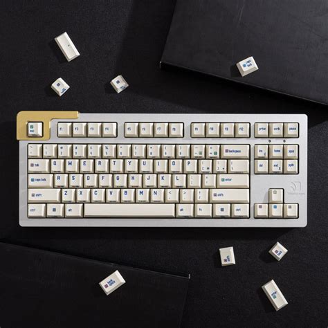 C64R2 GMK KEYCAPS – Hardware Corpus