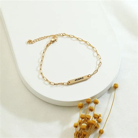Personalized Moms Bracelet with Link Chain – Artsy Store