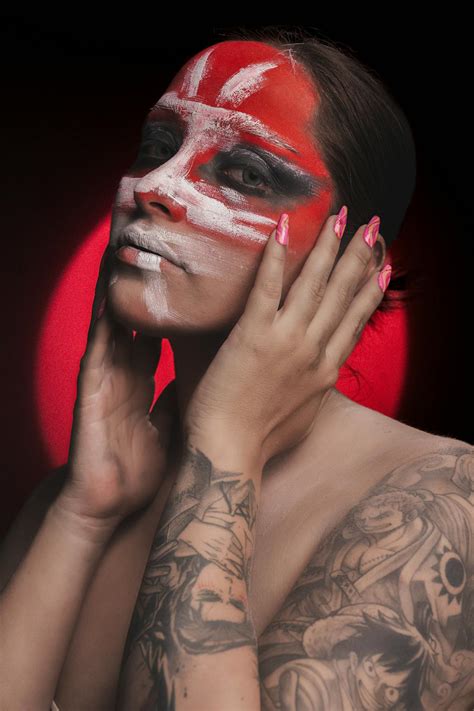 Women+Bending+Over+In+Thong+Bikini Photos, Download The BEST Free Women ...