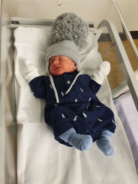 Theo James Wife And Kids