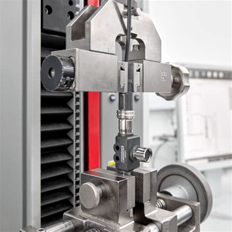 M12 push-pull connectors with internal locking | Phoenix Contact