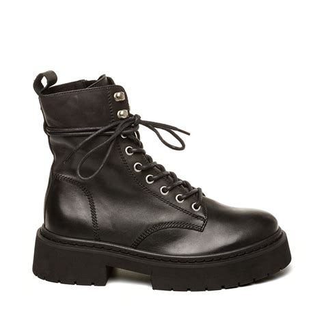 Steve Madden | Gusto Biker Boots | Women | Black Leather | Flannels
