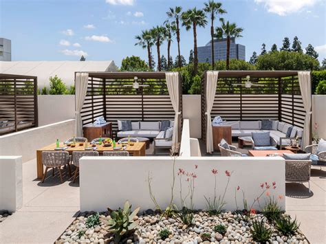 Hotel with Pool Near Disneyland | Hyatt Regency Irvine