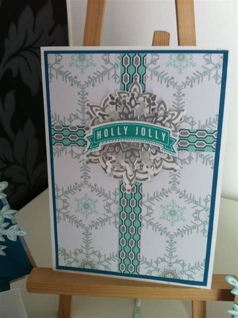 A Festive Flurry of Snowflakes | Craftyhallett