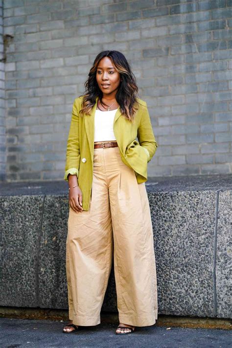 18 Khaki Pants Outfit Ideas to Upgrade Your Wardrobe