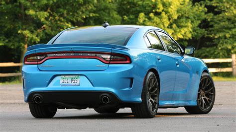 Review: 2016 Dodge Charger SRT Hellcat