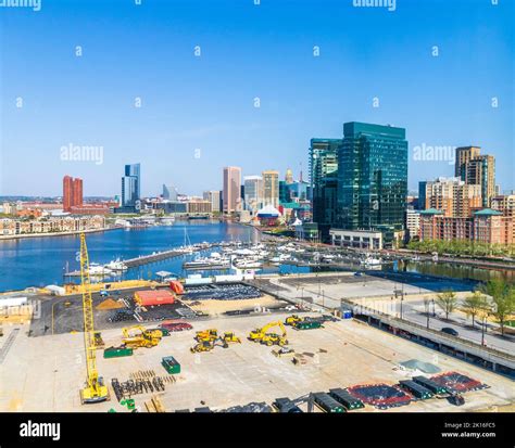 Four seasons baltimore and residences hi-res stock photography and ...