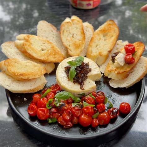 Brie Wheel With Red Onion Relish – The Misfits