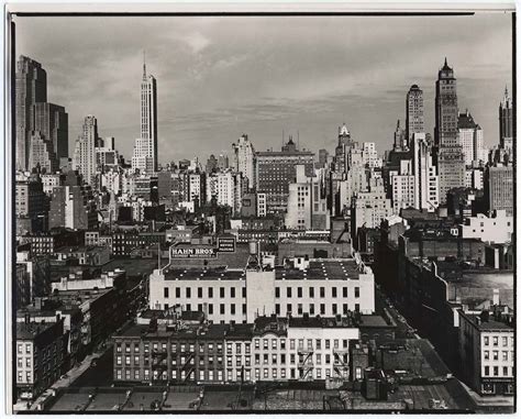 100年前的纽约居然都这么繁华了：遍地是高楼，出租车站着开！_世界