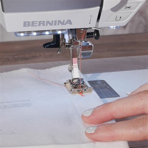 Bernina Buttonhole Tutorial 的图像结果