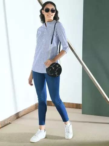 Mandarin Collar Cotton Tunic By Estonished – Kuchbhilo.in