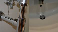 sifone bagno come sturare lavandino smontare sifone pulirlo e sifone bagno come sturare lavandino smontare sifone pulirlo e