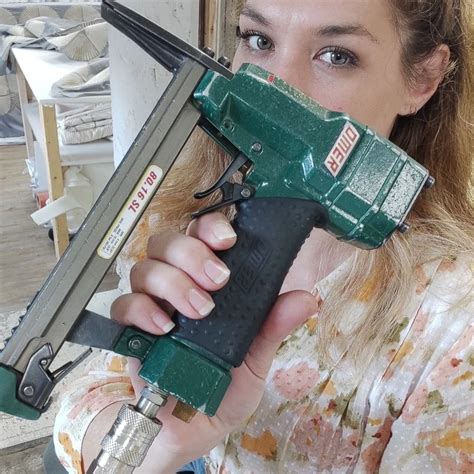 Best Staple Guns for Upholstery – Thegirlwithahammer.com
