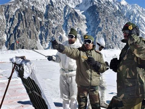 Army jawans, deployed at world's highest battlefield Siachen, get ...