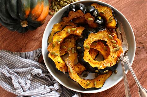 Simply Roasted Acorn Squash