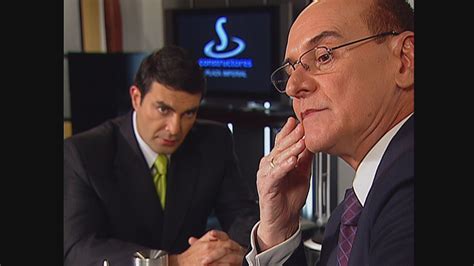 Watch Amores de Mercado Episode: Al descubierto - NBC.com