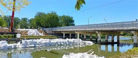 唐山市跨陡河桥梁提升改造项目工程陆续开工_龙华桥_龙富_长宁