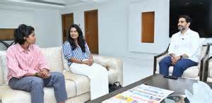 Triumphant Womens World Cup Heroes: చంద్రబాబును కలిసిన క్రికెటర్లు ...