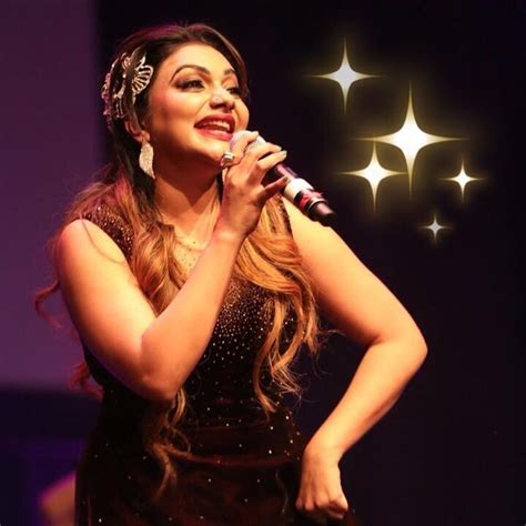 Popular Malayalam Singer Rimi Tomy To Get Divorced After 11 Year ...