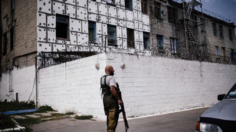 More than 100 escape after shelling of Donetsk prison - France 24
