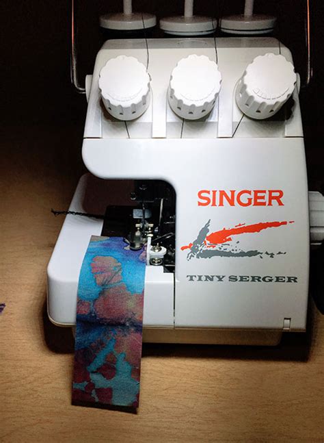 How to Thread Singer Serger 的图像结果