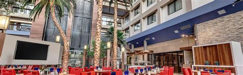 Restaurants Near Foster City - Crowne Plaza