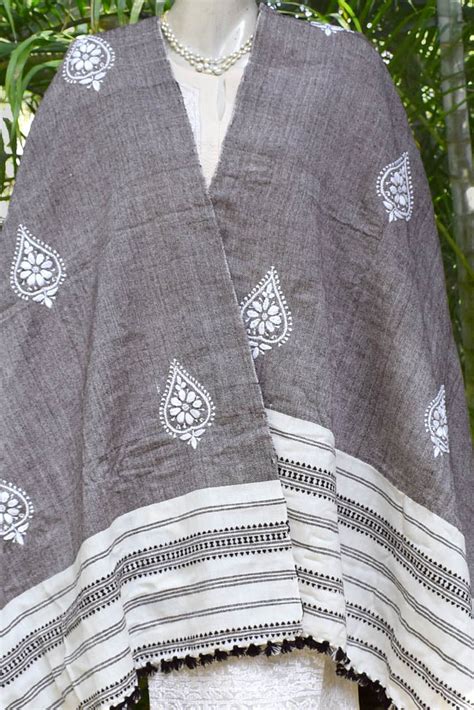 Elegant Handwoven Bhujodi Woolen Shawl with Chikankari work – India1001.com