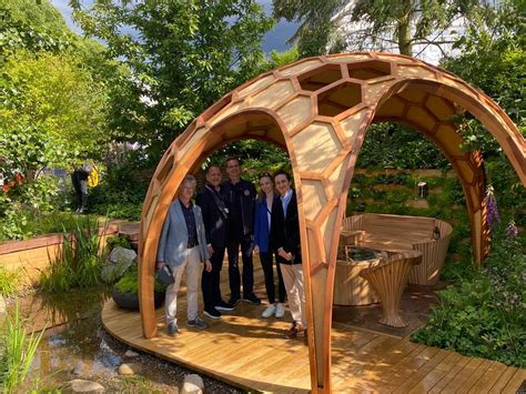 Wood wide web - pavilon a Meta Gardenben