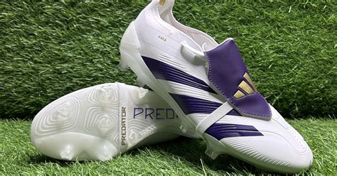 Predator 30 Kaka Edition | Cleats Point