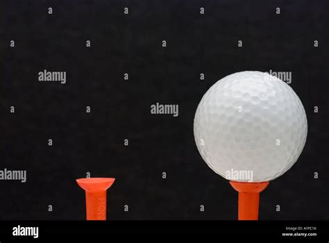 Golf Ball and Tee 的图像结果