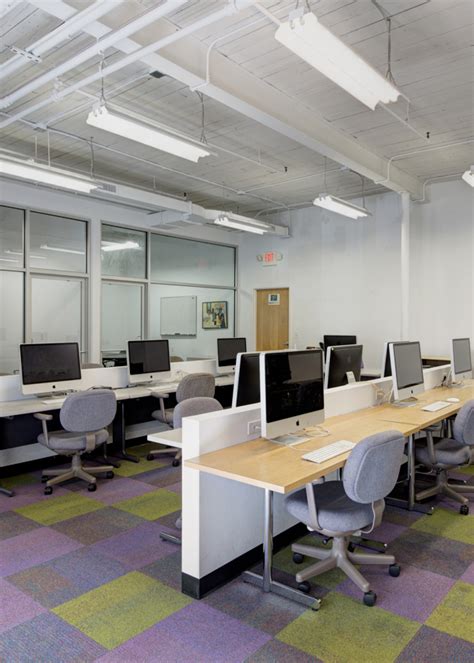 Computer Project Work Room 的图像结果