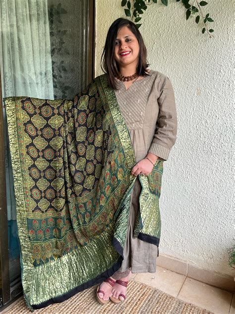GREEN AJRAKH GAJI SILK ZARI WOVEN DUPATTA – Weavekala