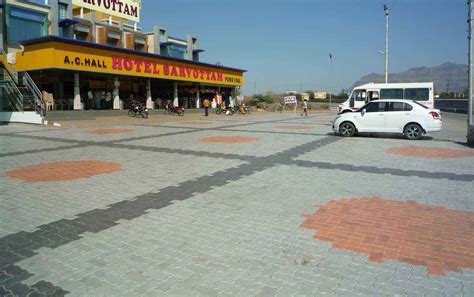 ETA Paving – Wet Cast Zig Zag Pavers for Vehicular Traffic | VYARA