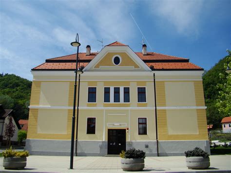 Radno vijeme knjižnice tijekom ljeta — Novosti — Pregrada.info