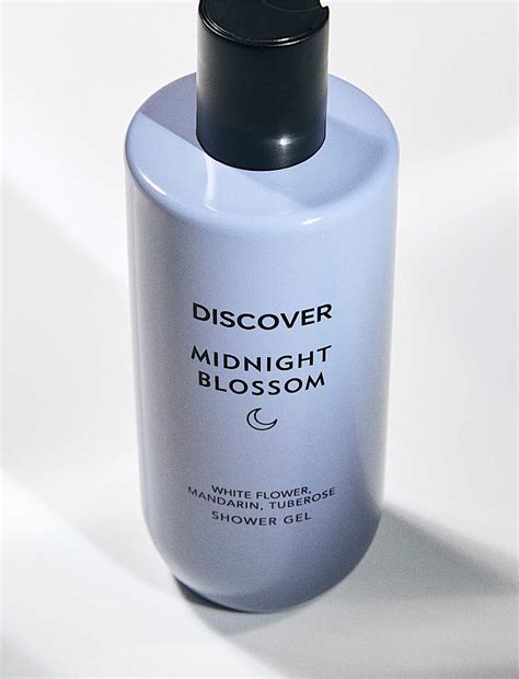 Buy Discover Midnight Blossom Shower Gel 300ml at Marks & Spencer