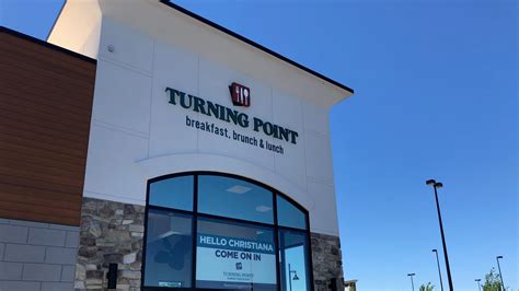 Christiana Fashion Center gets new breakfast, lunch stop